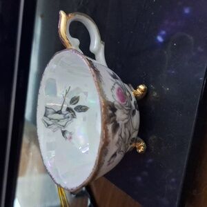 Vintage 3-ToedTea Cup Floral silver Roses with Silver Accent